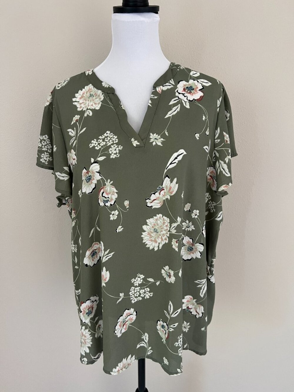 Maurices Atwood Flutter Sleeve Top Blouse - Size 1X - Sage Green